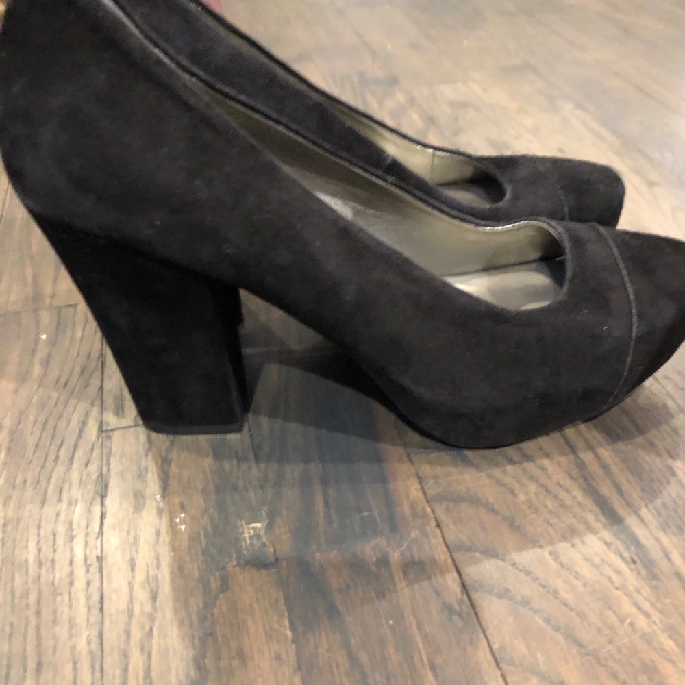 Me too black suede platform heels size 9